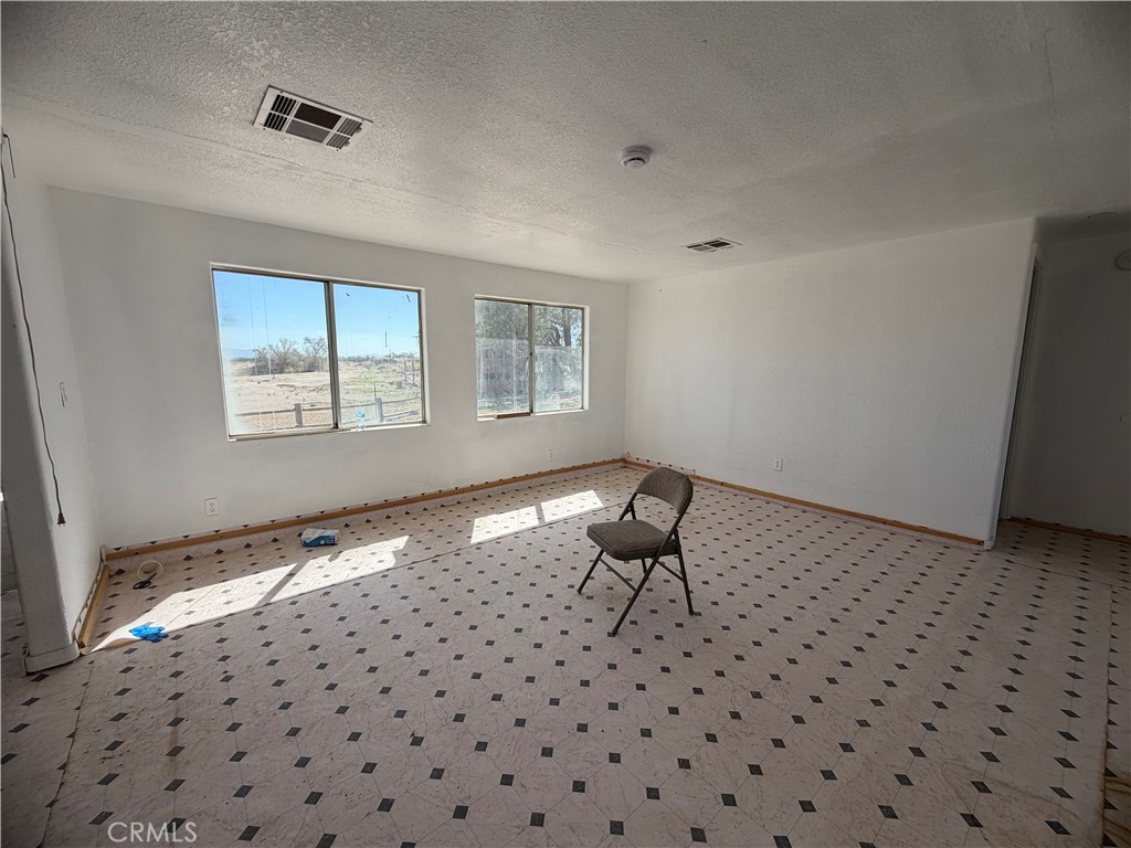 33803 Suffoch Property Photo 32