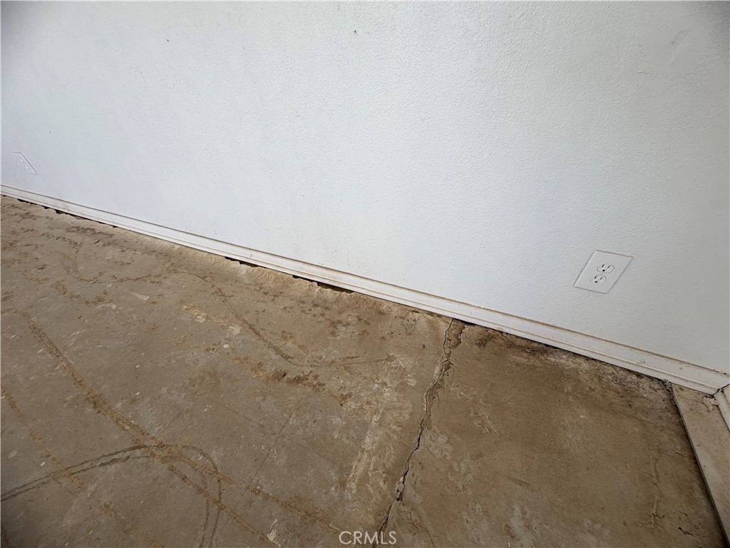 33803 Suffoch Property Photo 37