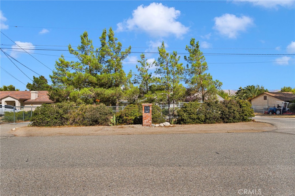 8951 Avocado Property Photo 2