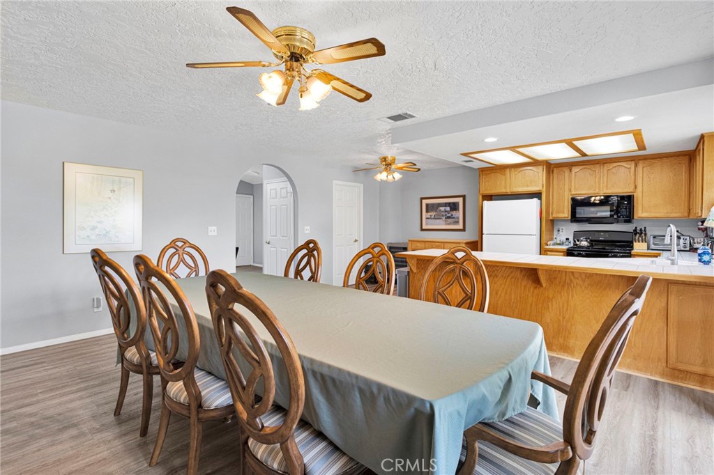 8951 Avocado Property Photo 13