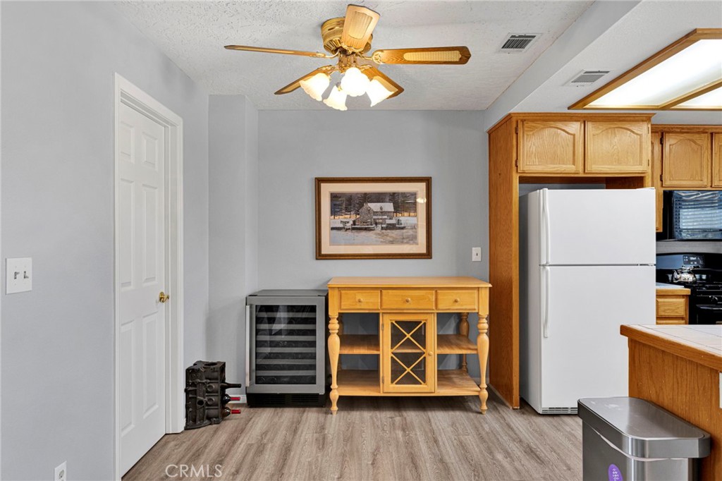 8951 Avocado Property Photo 16