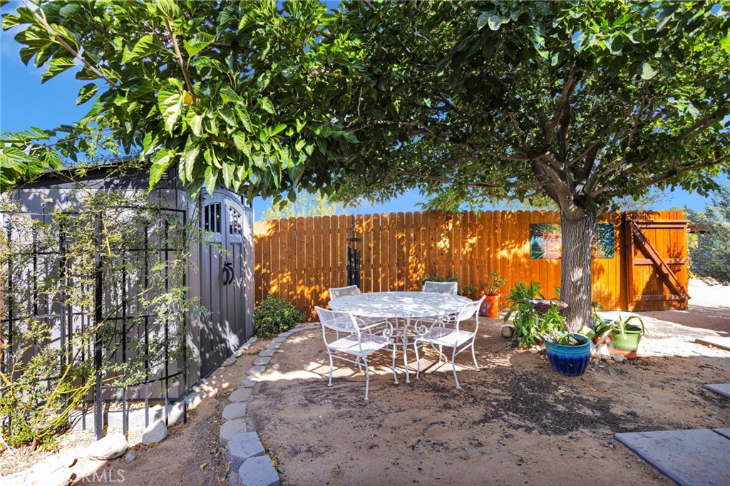 8951 Avocado Property Photo 42