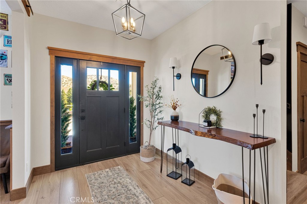 5548 Locarno Property Photo 12