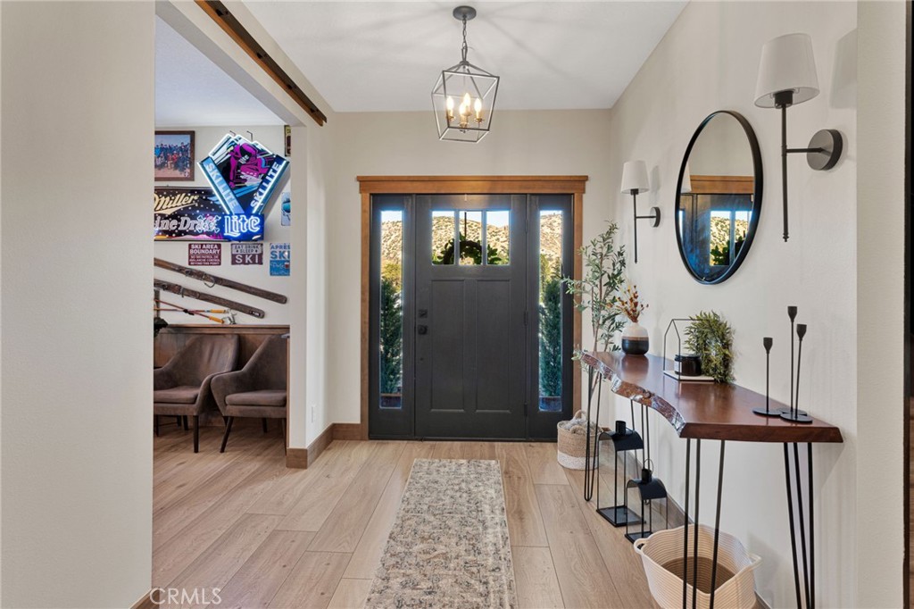 5548 Locarno Property Photo 13