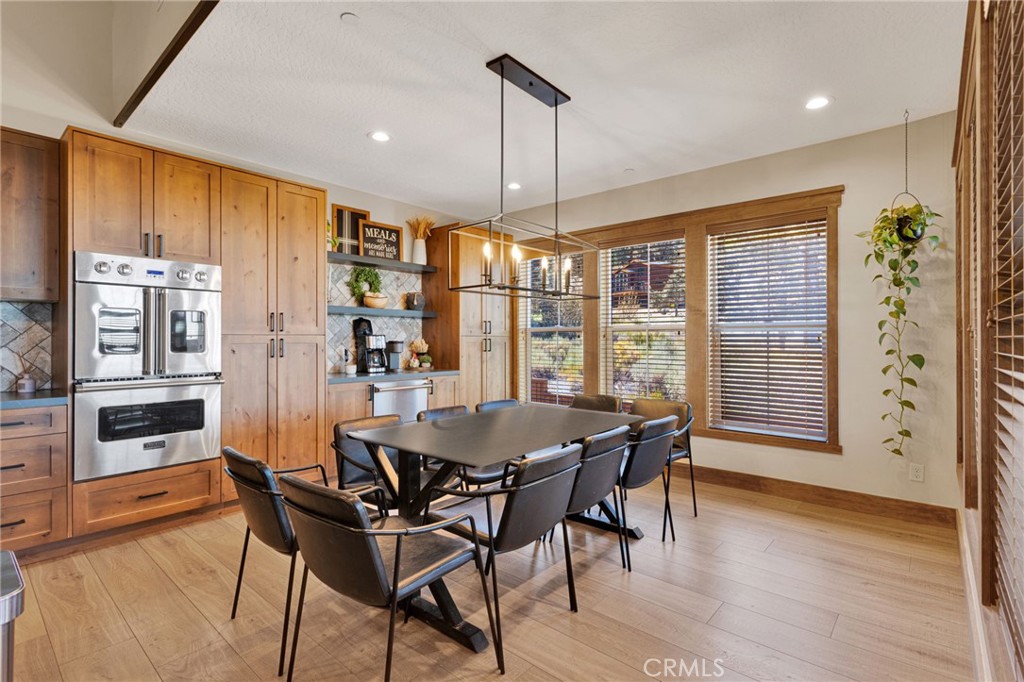 5548 Locarno Property Photo 33