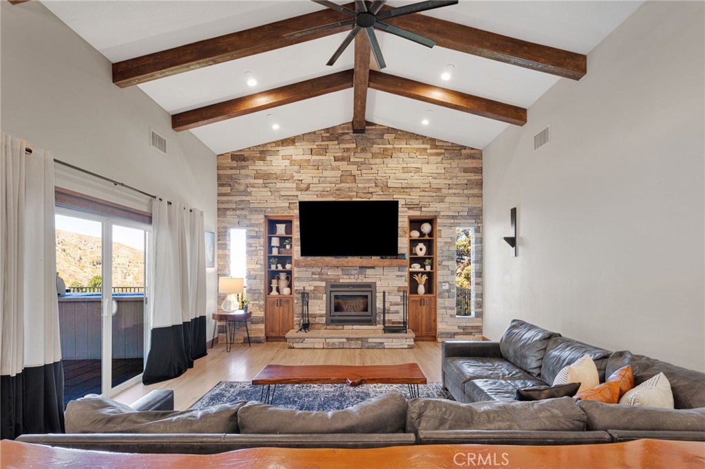 5548 Locarno Property Photo 37