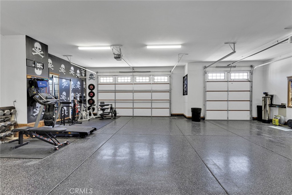 5548 Locarno Property Photo 44