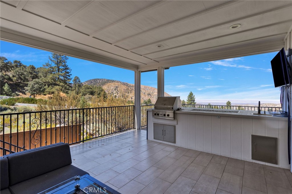 5548 Locarno Property Photo 46