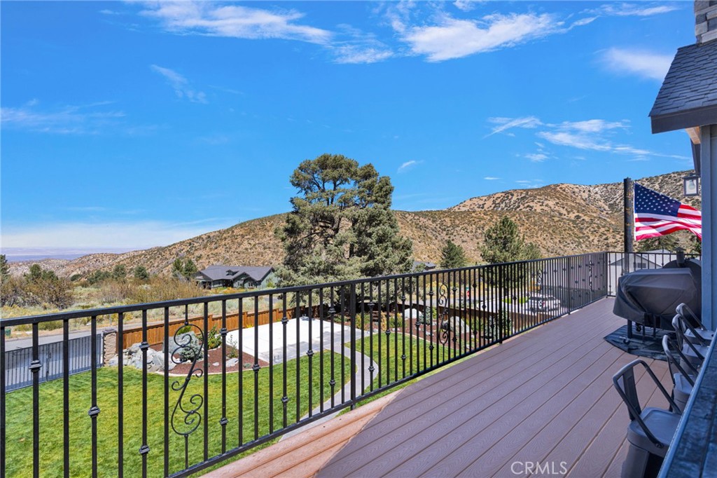 5548 Locarno Property Photo 49