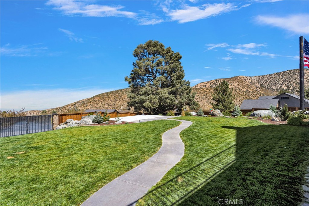 5548 Locarno Property Photo 51
