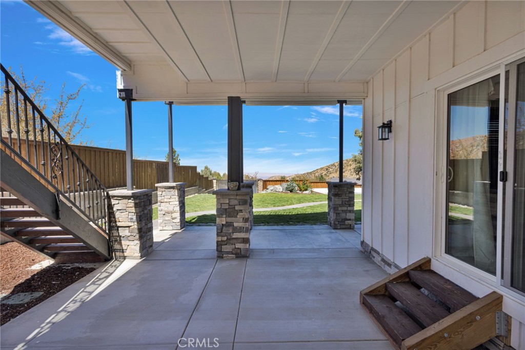 5548 Locarno Property Photo 55
