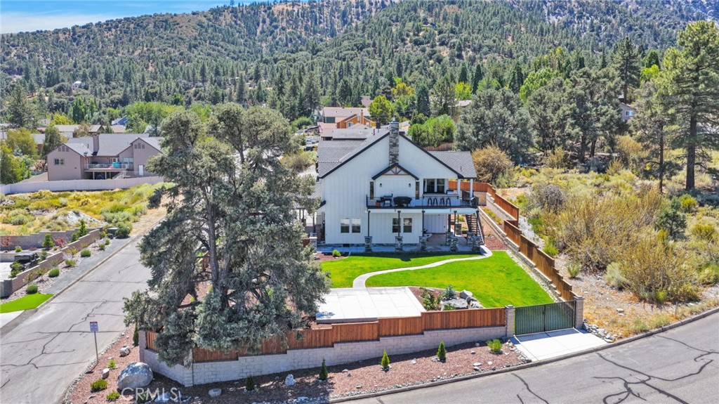 5548 Locarno Property Photo 63