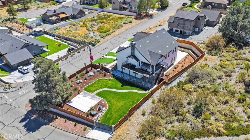 5548 Locarno Property Photo 64