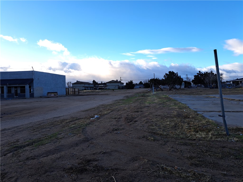 16023 Walnut Property Photo 1