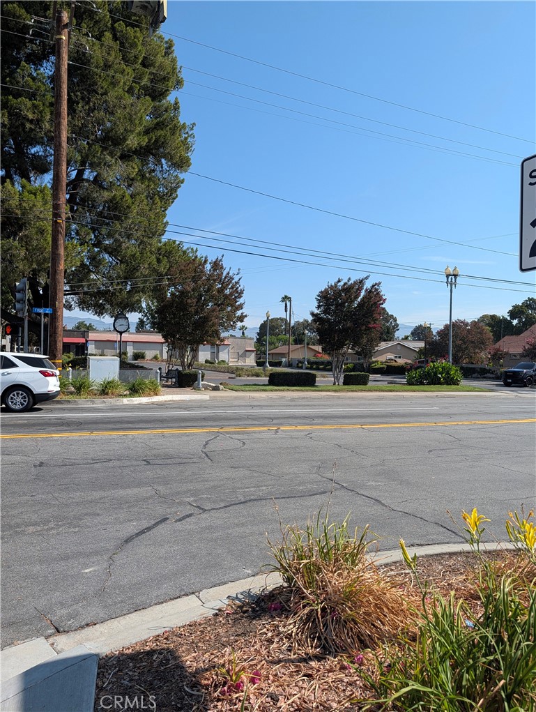 101 S Riverside Avenue Property Photo 3
