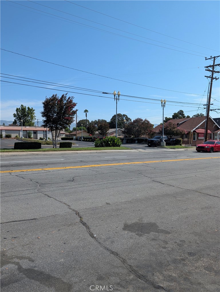 101 S Riverside Avenue Property Photo 6