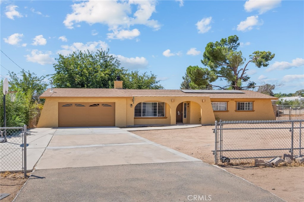 16371 Adelia Property Photo 3