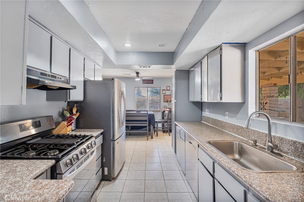 16371 Adelia Property Photo 12