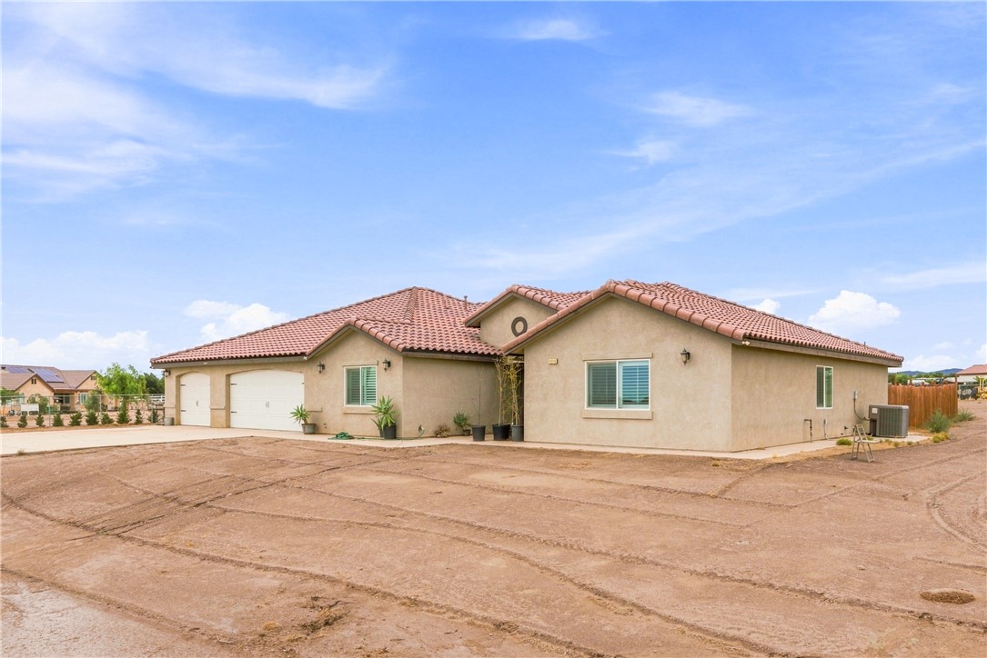 10215 Nielson Property Photo 4