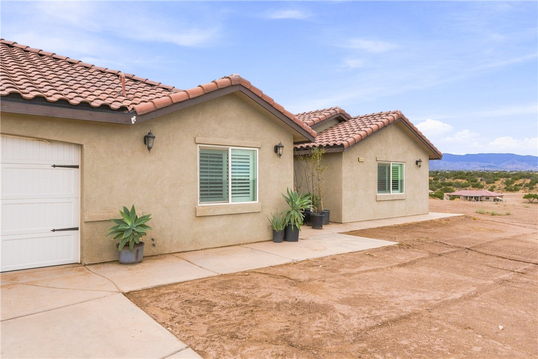 10215 Nielson Property Photo 6