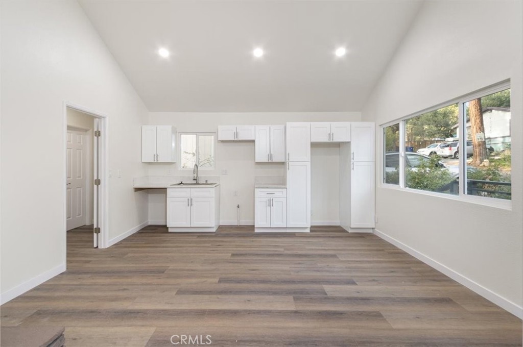 871 Maple Property Photo 11