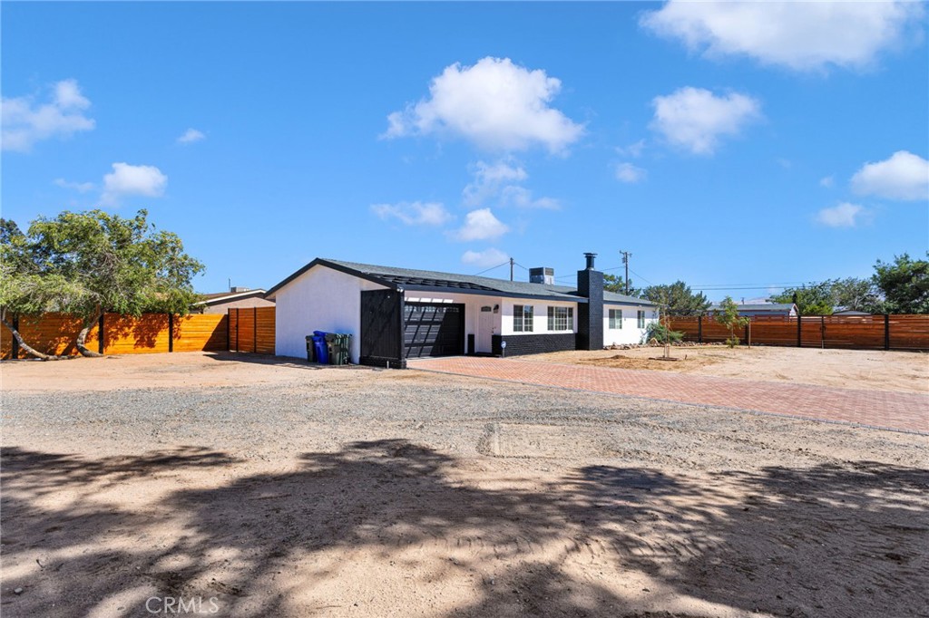 13861 Osage Property Photo 8