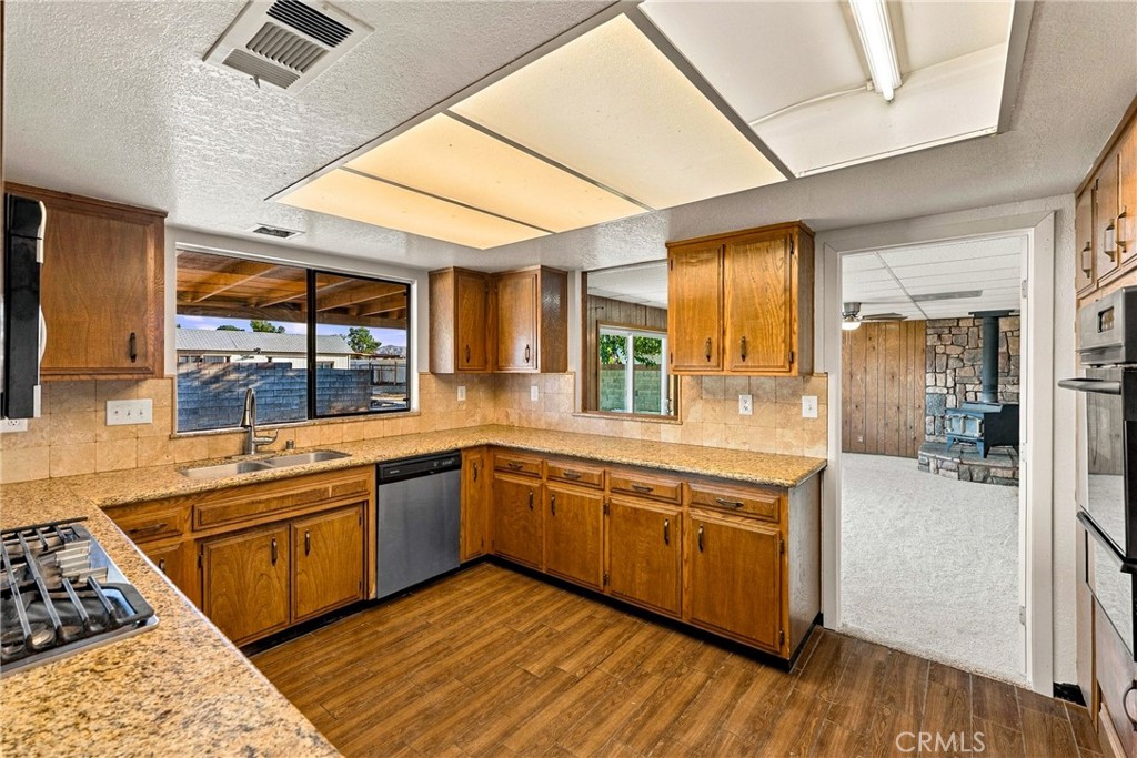 14805 Gayhead Property Photo 8