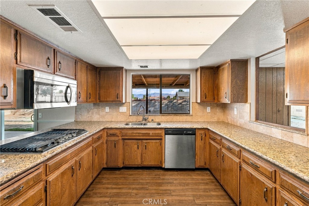 14805 Gayhead Property Photo 9