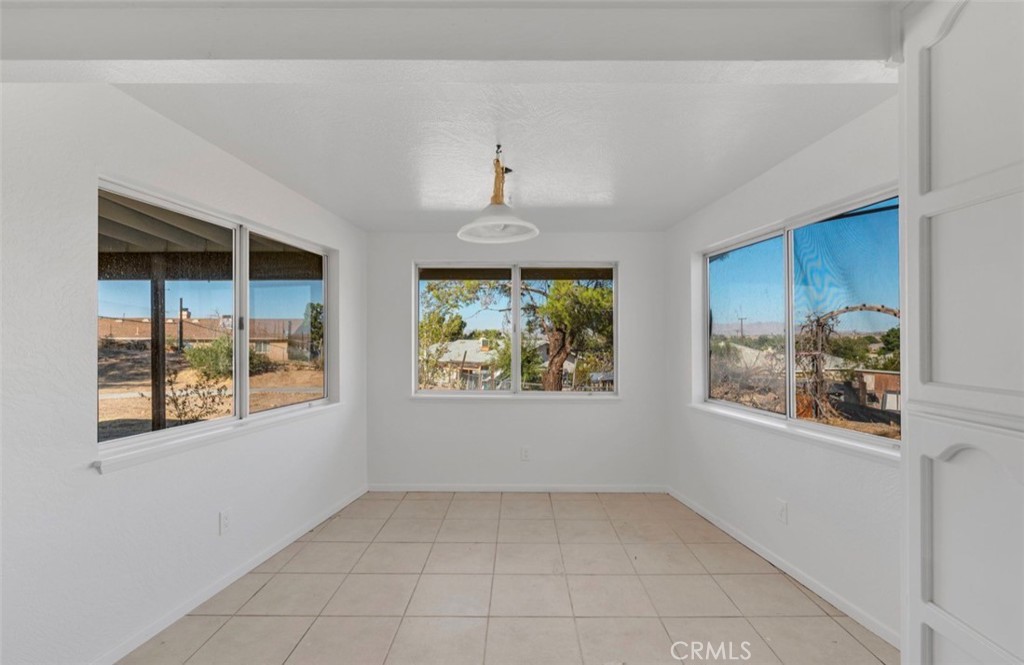 18606 Main Property Photo 11