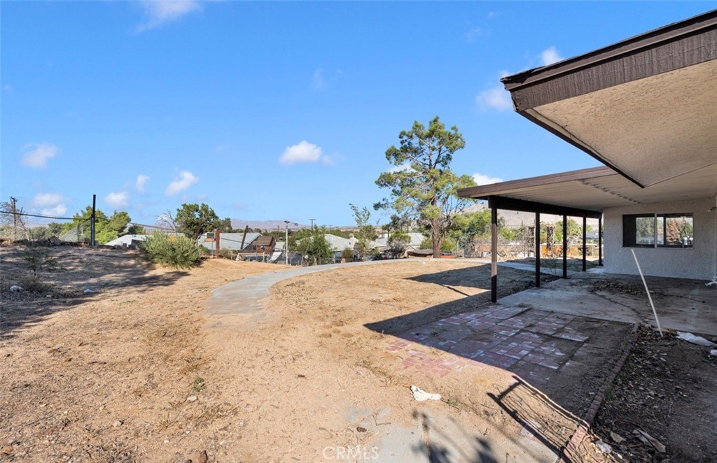 18606 Main Property Photo 16