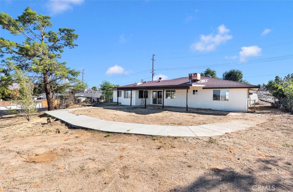 18606 Main Property Photo 17