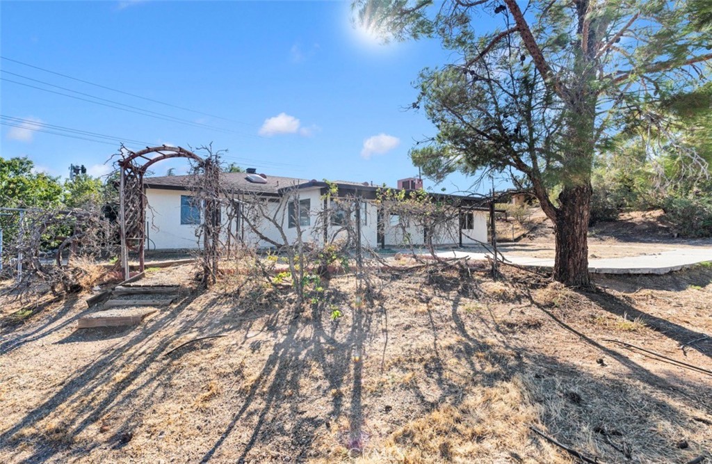 18606 Main Property Photo 18
