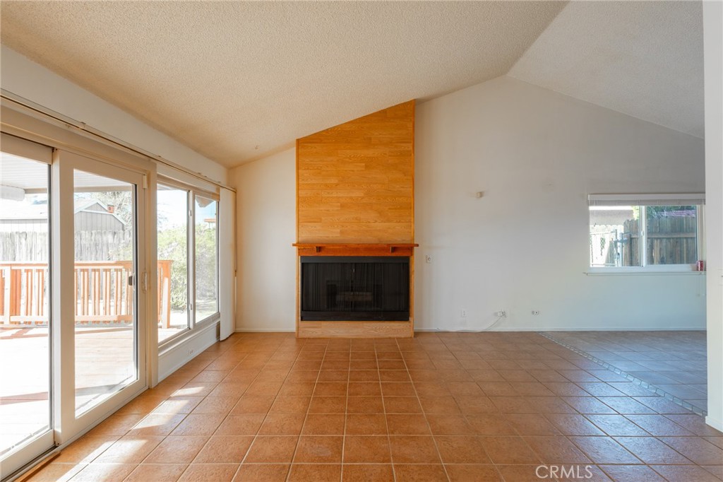 15560 Elmwood Drive Property Photo 6