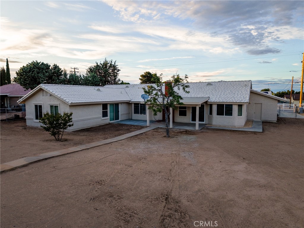 15227 El Centro Street Property Photo 4