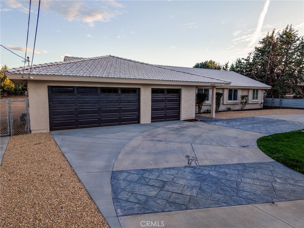 15227 El Centro Street Property Photo 5