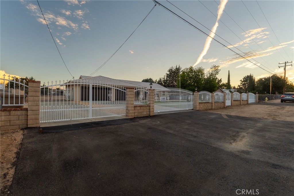 15227 El Centro Street Property Photo 43