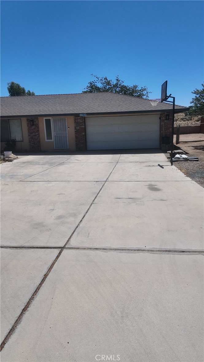 18985 Centennial Street Property Photo 2