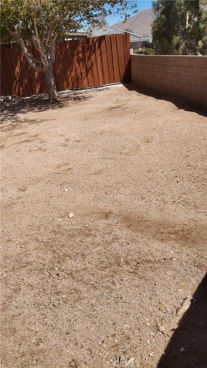 18985 Centennial Street Property Photo 18
