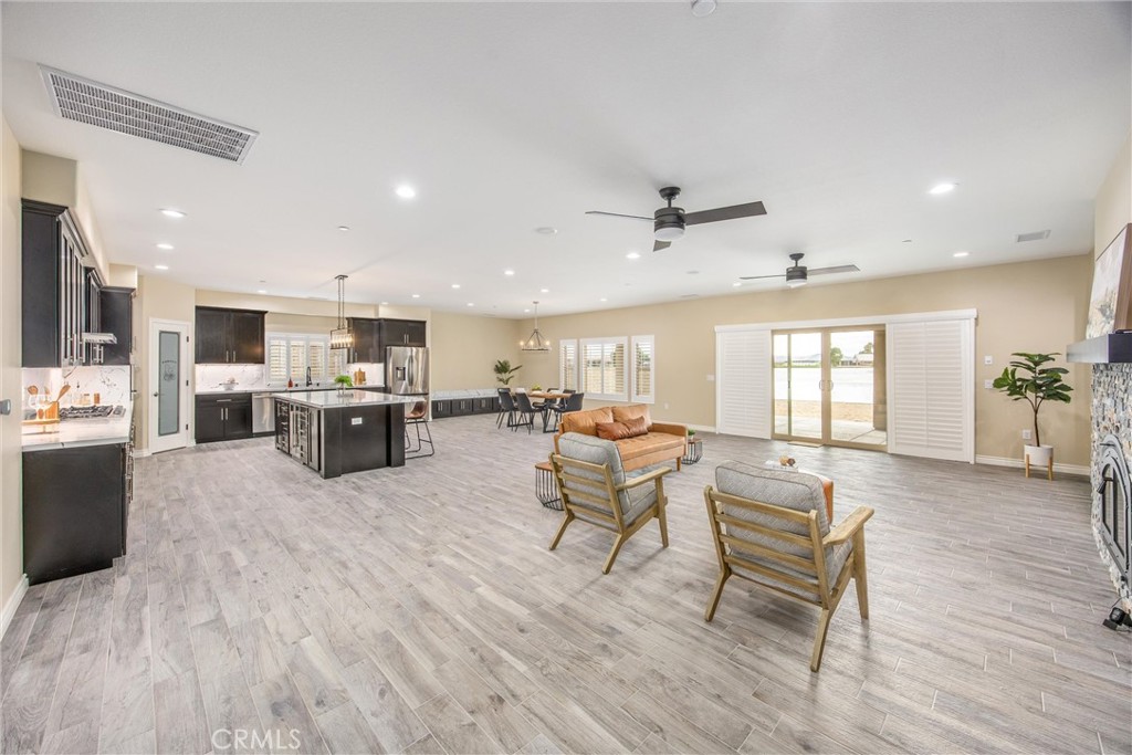 39581 Mountain View Property Photo 7