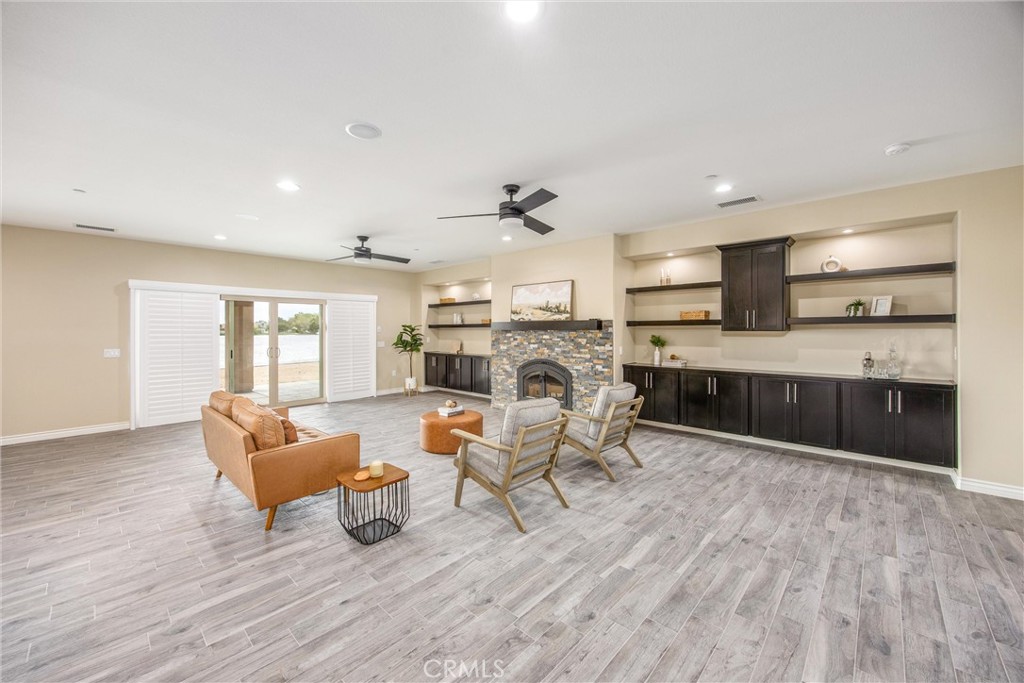 39581 Mountain View Property Photo 8