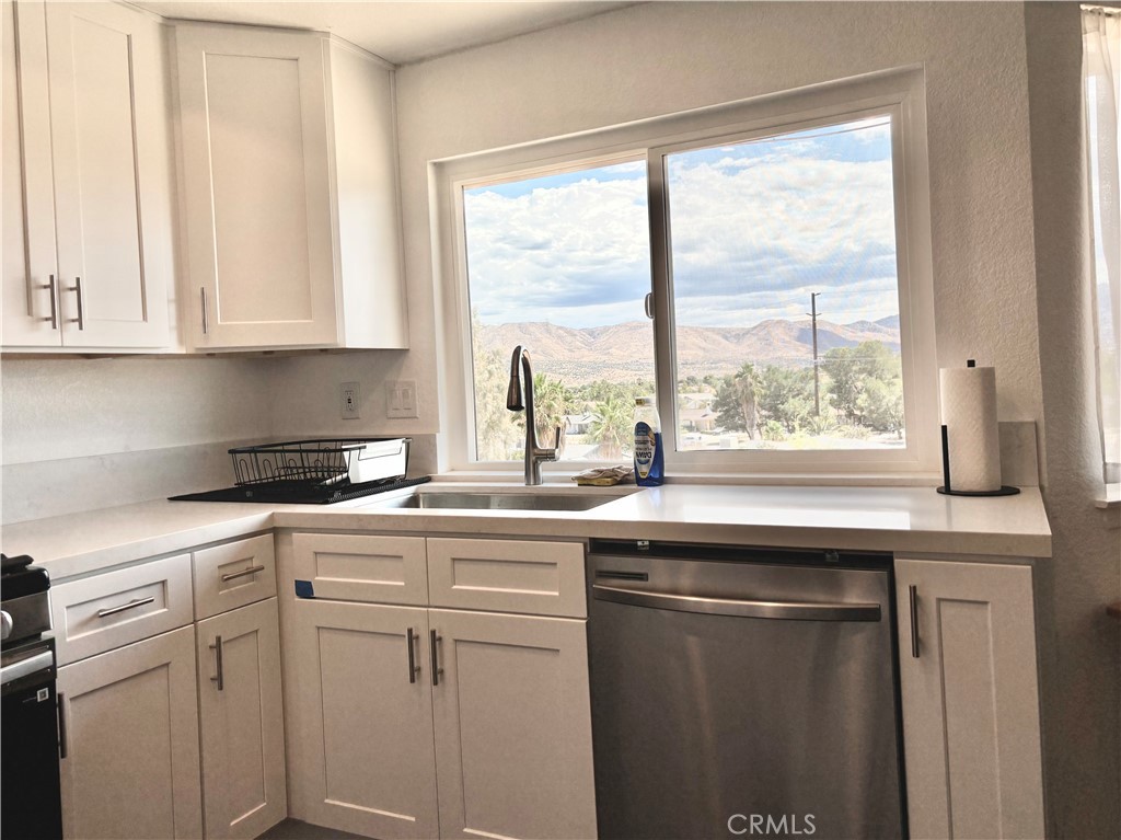 18805 Yucca Property Photo 9