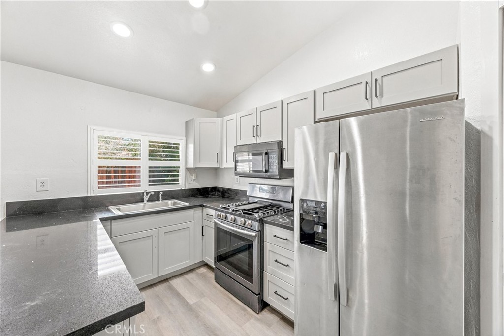 14806 Cypress Property Photo 10