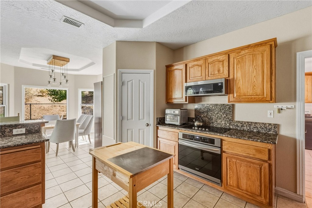 8071 Anaconda Avenue Property Photo 14