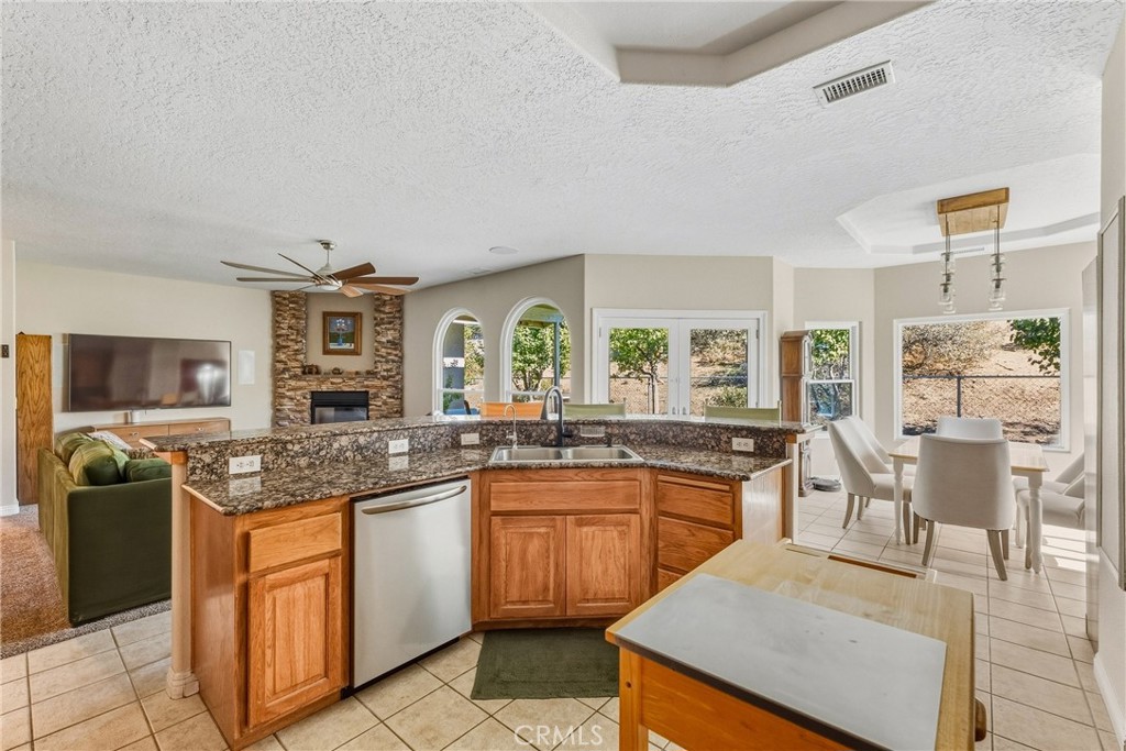 8071 Anaconda Avenue Property Photo 15
