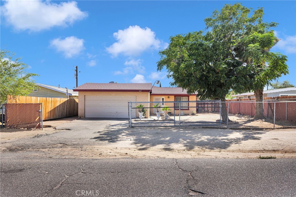 16165 Pine Property Photo 1