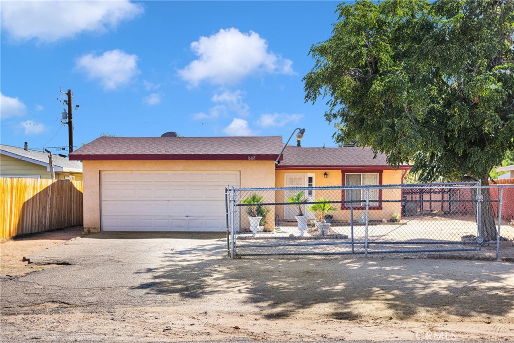 16165 Pine Property Photo 2