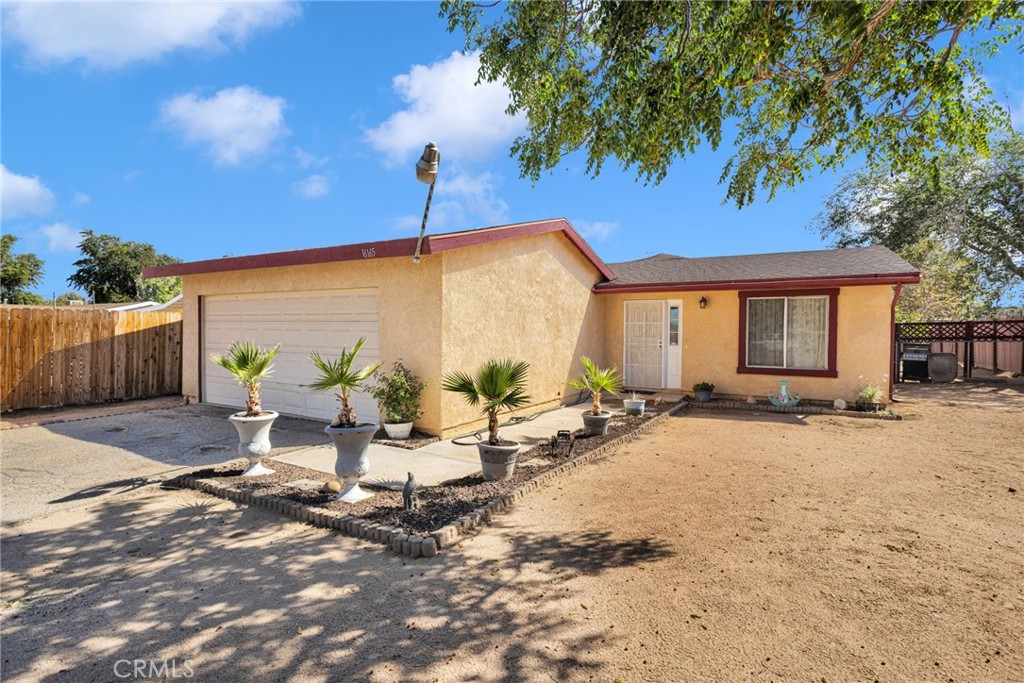 16165 Pine Property Photo 4