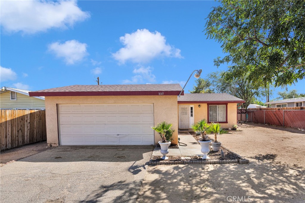 16165 Pine Property Photo 5