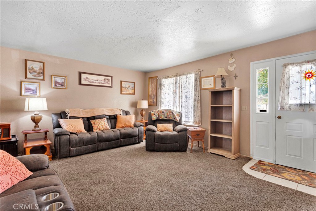 16165 Pine Property Photo 10