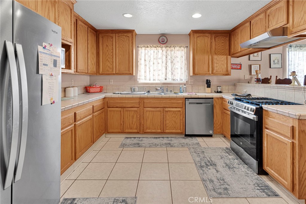 16165 Pine Property Photo 11